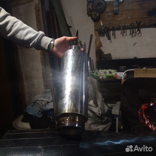 Глушитель на автомобиль банка