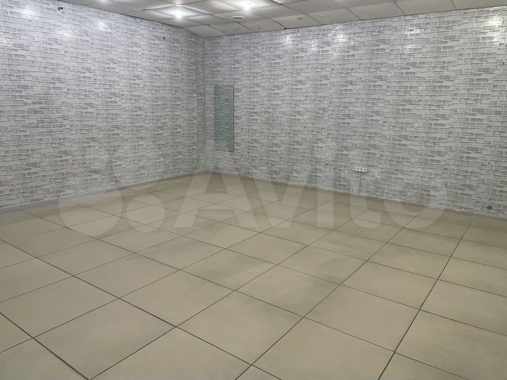 Торговая площадь, 65 м²