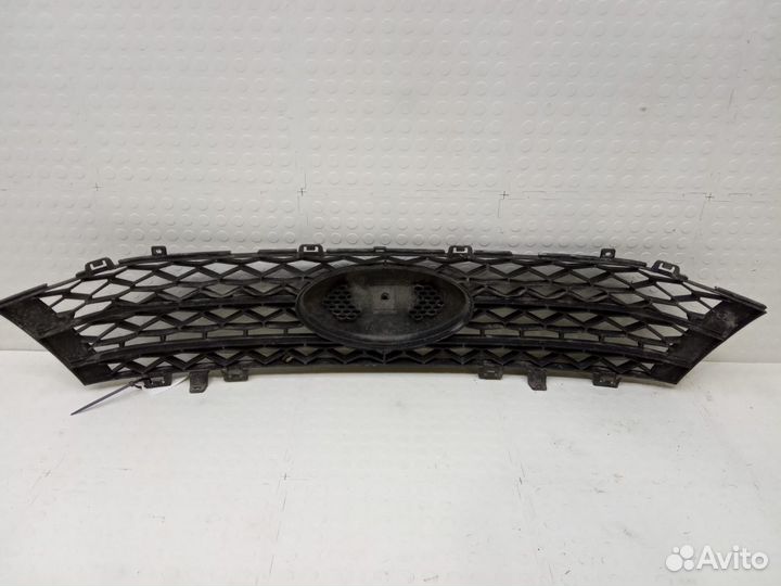 Решетка радиатора Лада Веста 2015