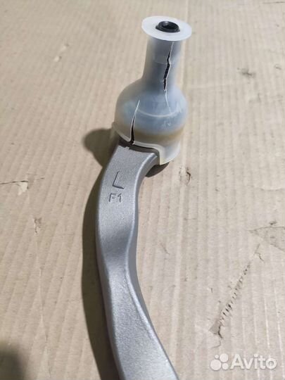 Наконечник рулевой в сборе с тягой 7E0419803