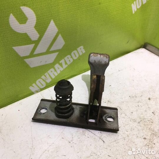 Крючок капота Фиат Пунто 176