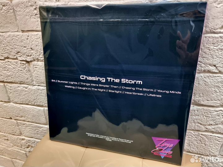 Wolfclub - Chasing the Storm (Pink/Purple LP)
