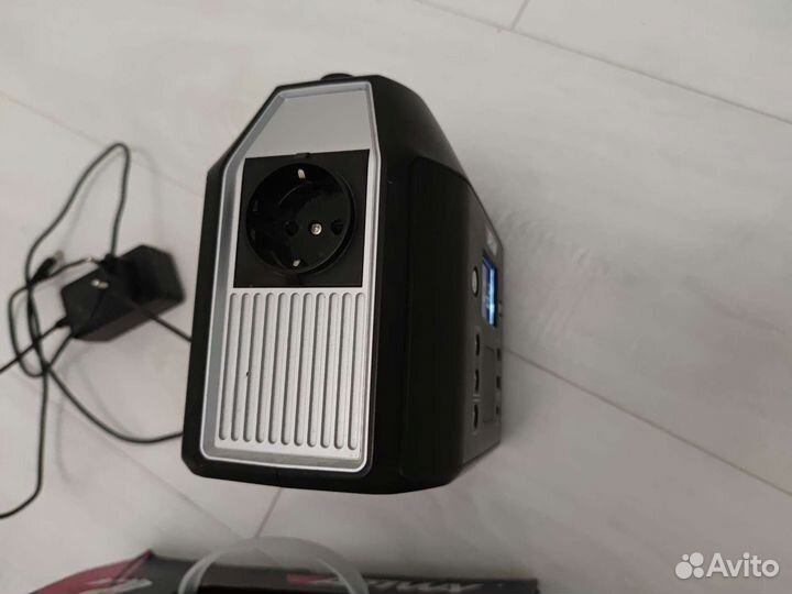 Портативная зарядная станция Artway EA-177IS