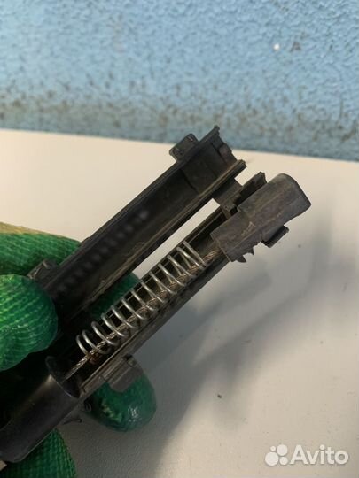 VW Touareg 1 трос капота 7L6823531 7L6823535C