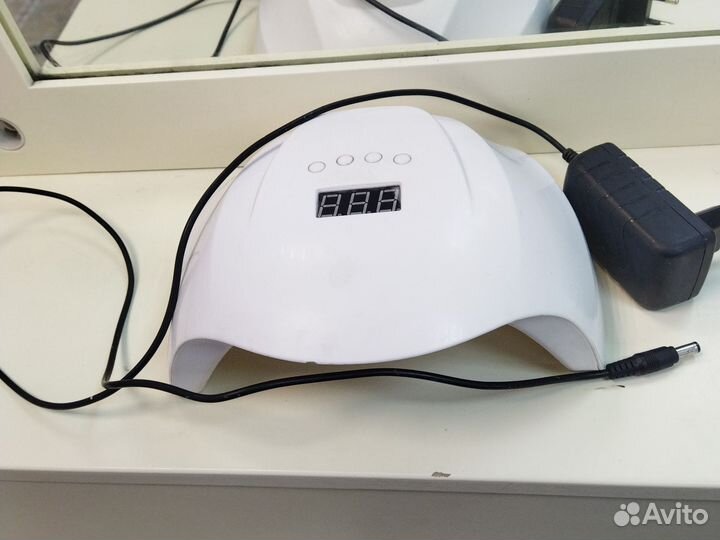 Уф лампа для ногтей