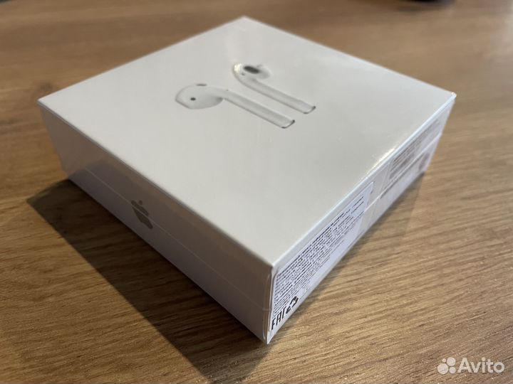 Новые Apple AirPods 2
