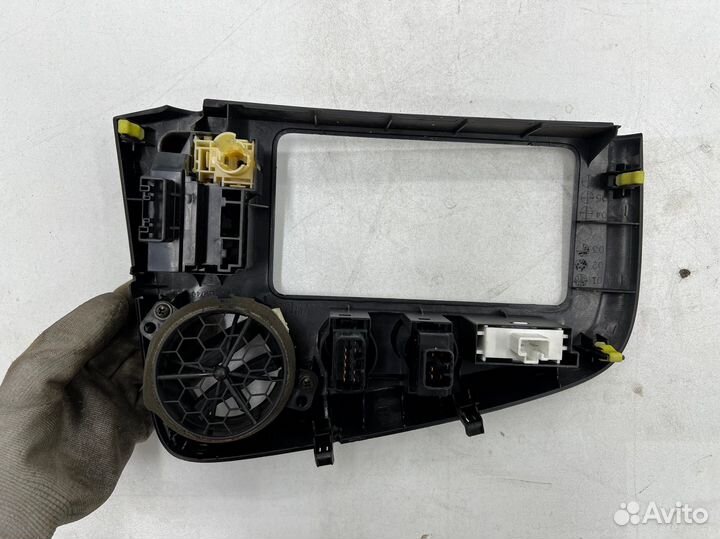 Рамка под магнитолу Pontiac Vibe 1, 2006