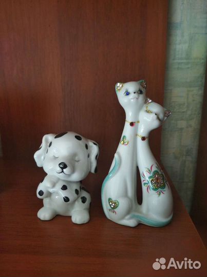 Фарфоровые статуэтки кошка и собака
