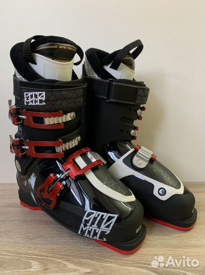 Горнолыжные ботинки Atomic