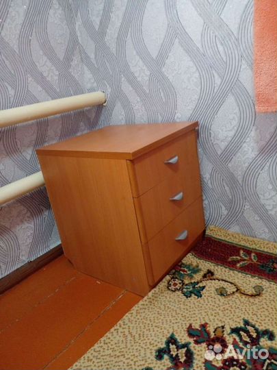 Тумба прикроватная