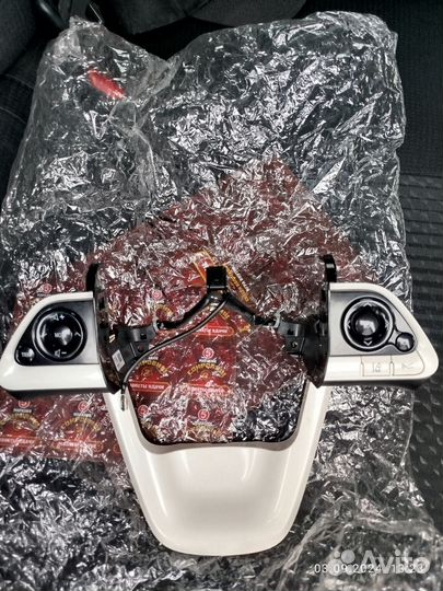 Кнопки на руль тойота приус 50