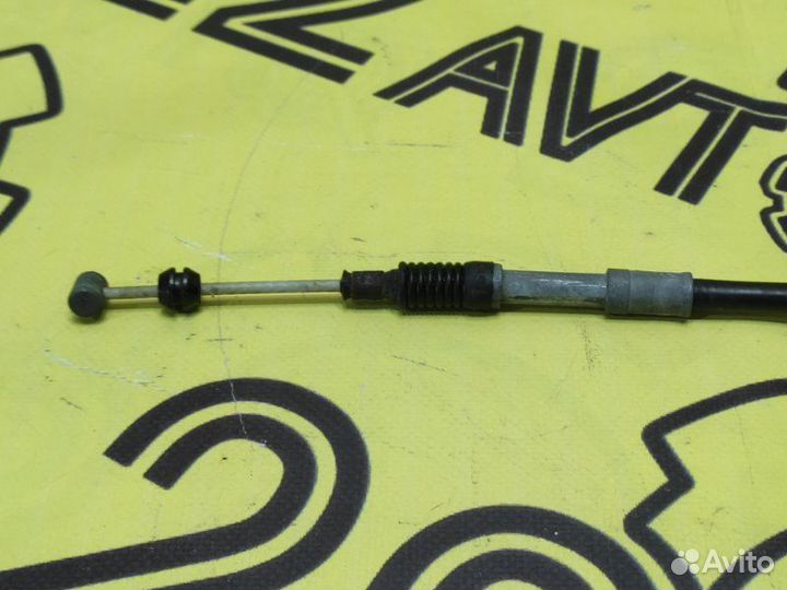 Трос стояночного тормоза задний правый Toyota