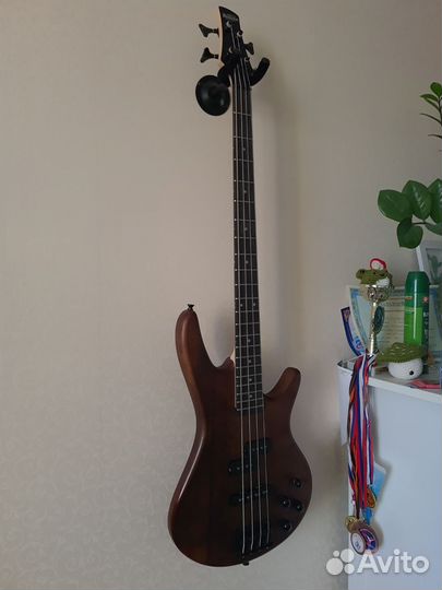 Бас гитара ibanez