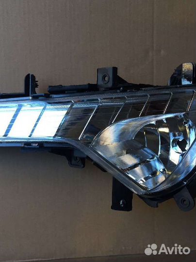 Фара противотуманная левая Kia Sportage 3 10-14