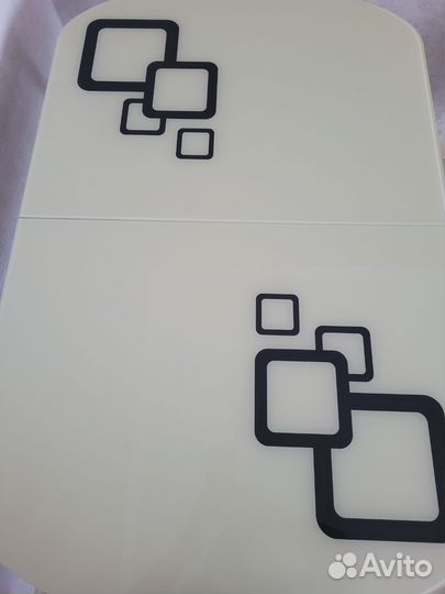 Кухонный стол и стулья