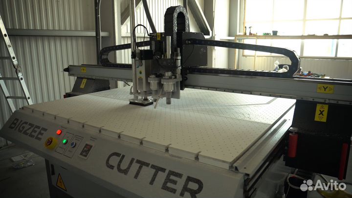 Плоттерная резка наклеек, картона