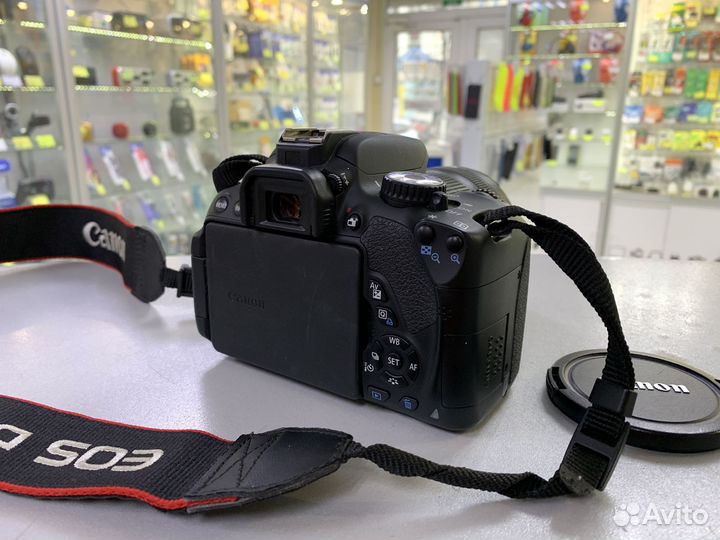 Canon EOS 650D + Объектив 18-135мм