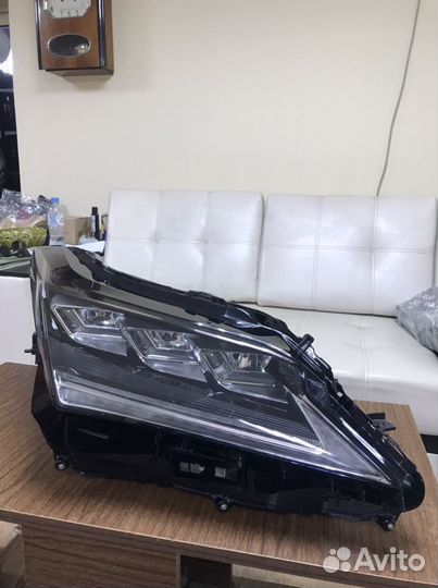 Фара правая LED Lexus RX 4 15-19г оригинал