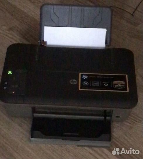 Цветной струйный принтер HP 2050 A