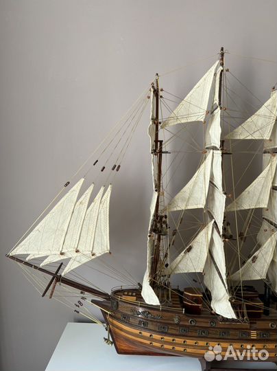 Модель парусного корабля парусник большой
