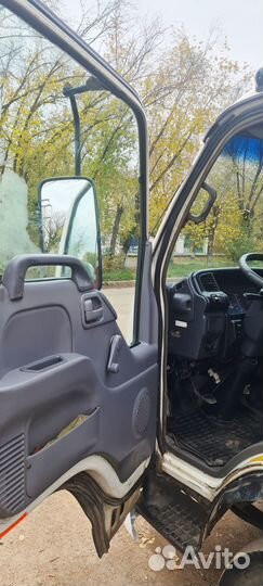 Isuzu NQR75P, 2010