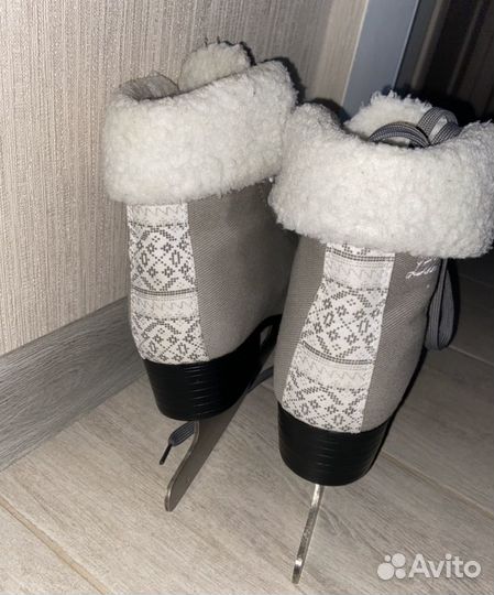 Коньки женские