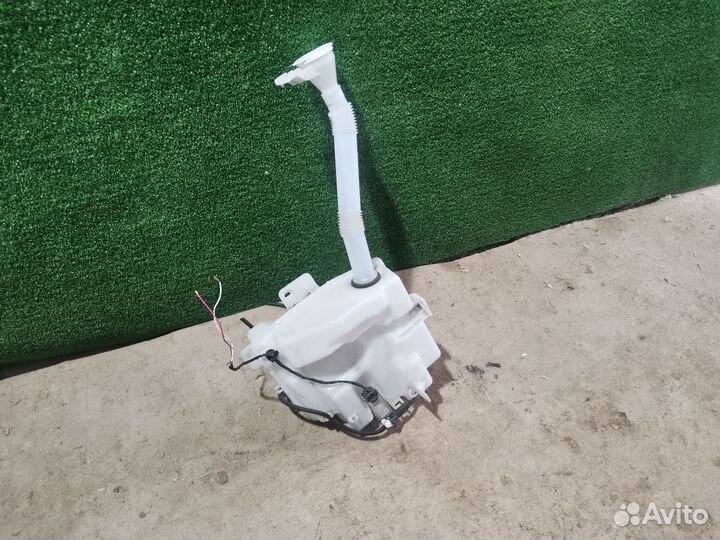 Бачок омывателя лобового стекла Mitsubishi ASX