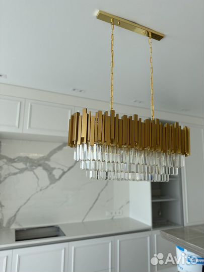Люстра новая