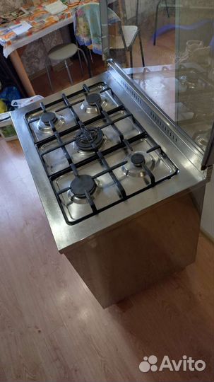 Продам газовую плиту Ariston 5конфорочную