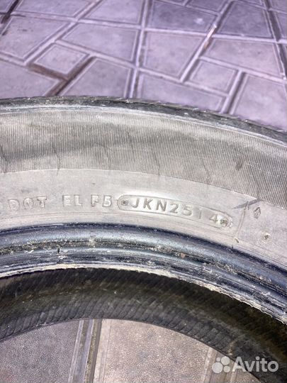 Bridgestone Dueler H/T 687 225/65 R17 101H