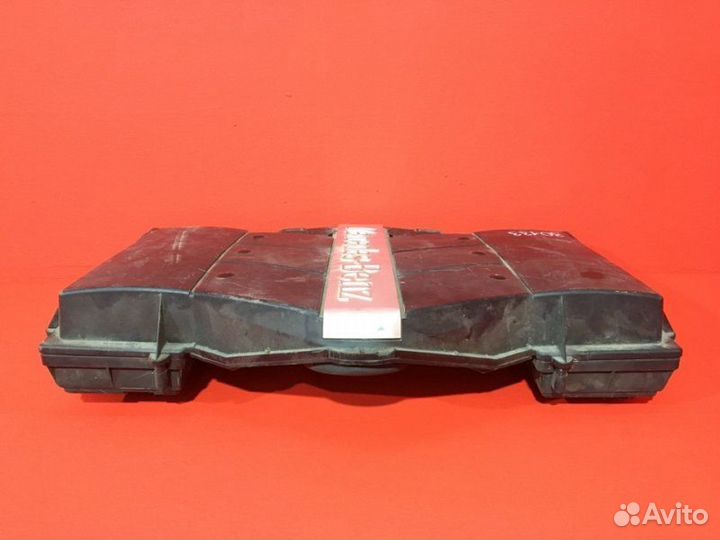 Корпус воздушного фильтра Mercedes-Benz E-Class