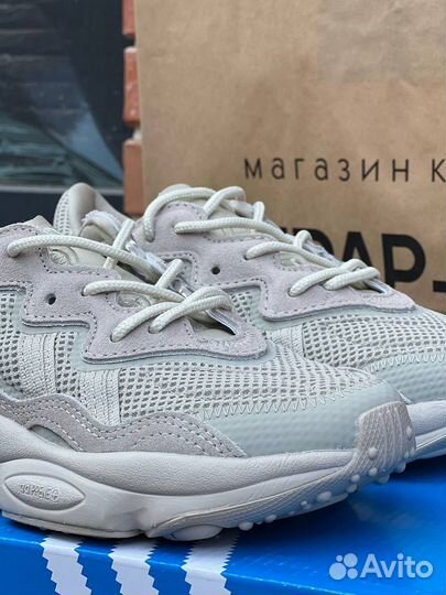 Кроссовки adidas ozweego