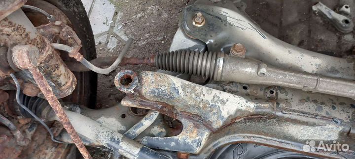 Подрамник Балка подмоторная Toyota Corolla E15 150