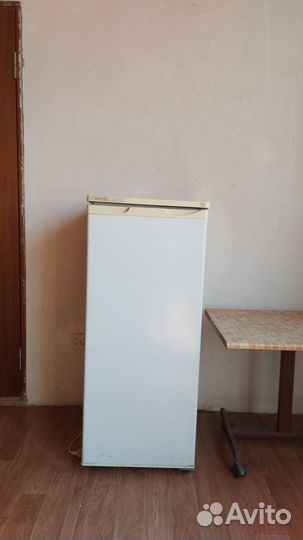 Холодильник бу маленький