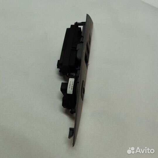 Блок управления стеклоподъемниками передний левый