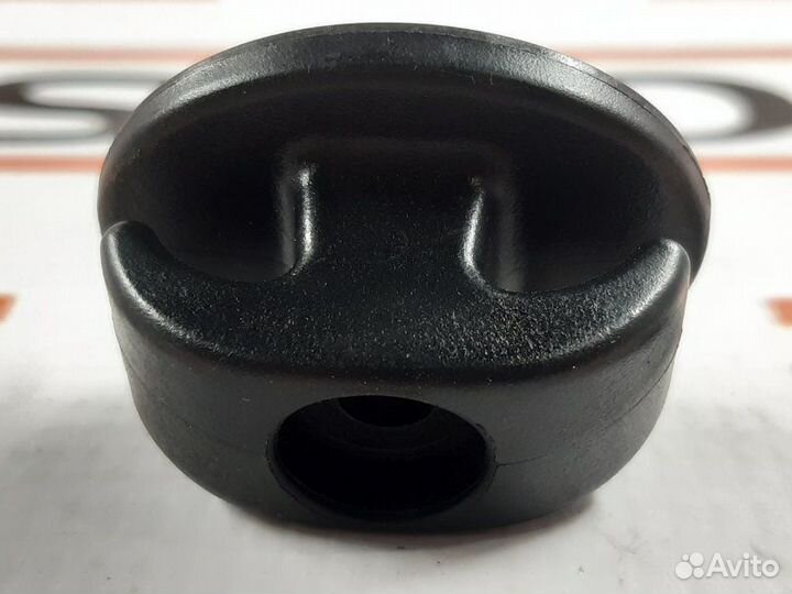 Крючок багажника Mercedes-Benz M-Class W164