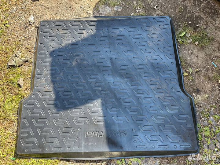 Автомобильные коврики резиновые Logan