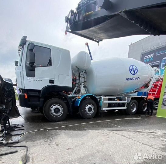 Автобетоносмеситель IVECO-Hongyan 8x4, 2023