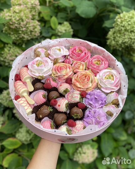 Набор/букет зефир + клубника в шоколаде