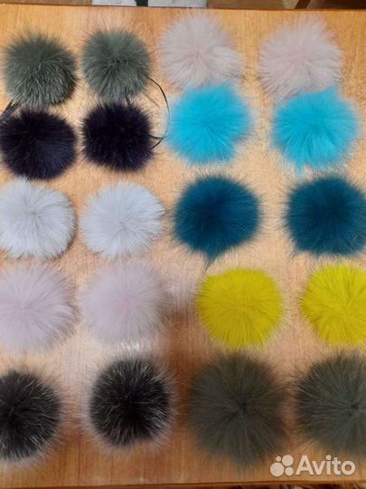 Меховые помпоны для декора