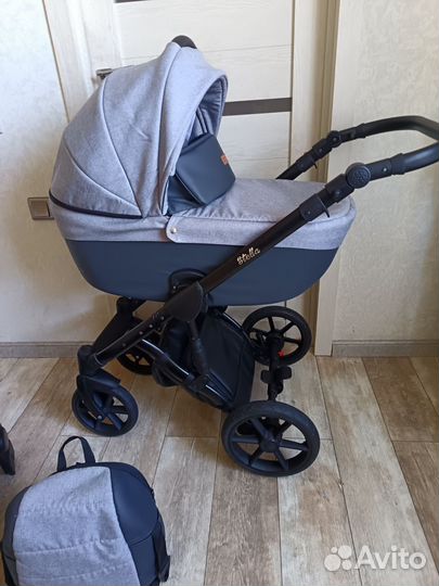 Коляска 3в1 состояние почти новое