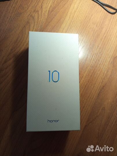 HONOR 10, 4/64 ГБ