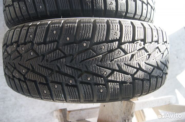 Nokian Tyres Nordman 7 SUV 215/65 R16