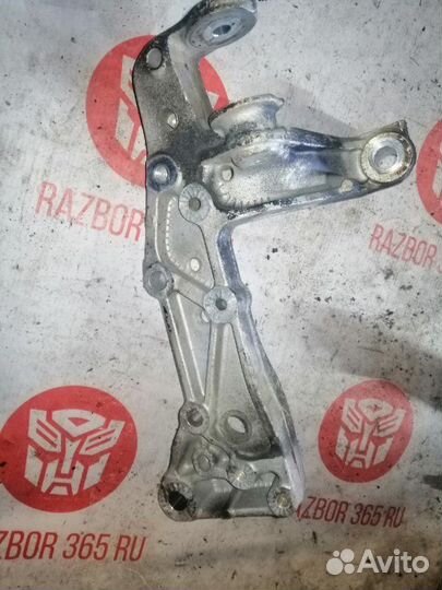 Кронштейн рычага передний левый Audi A3 8P CCZ