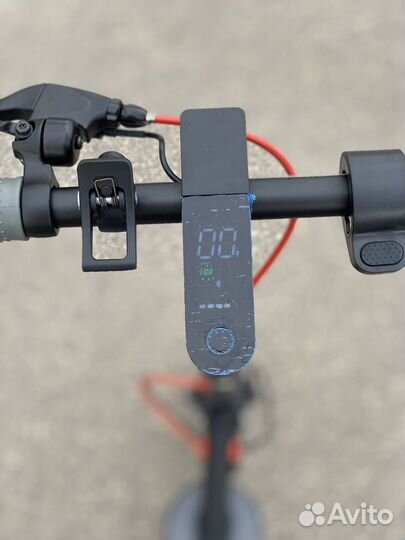 Электросамокат М365 V2