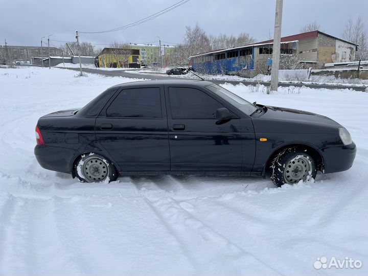 LADA Priora 1.6 МТ, 2011, 200 000 км