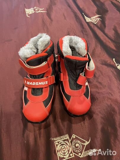 Лыжные ботинки новые