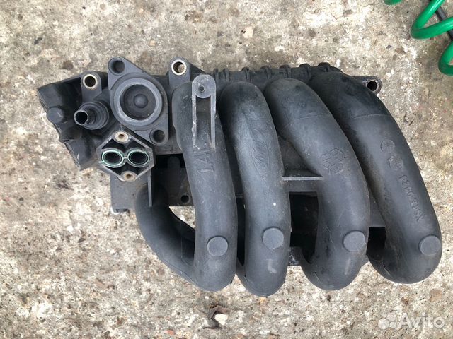 Коллектор впускной Ford Focus 1 1.6 2000