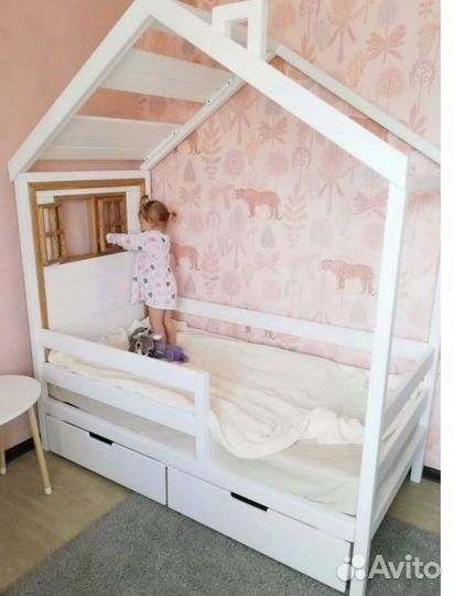 Детская кровать с ящиками