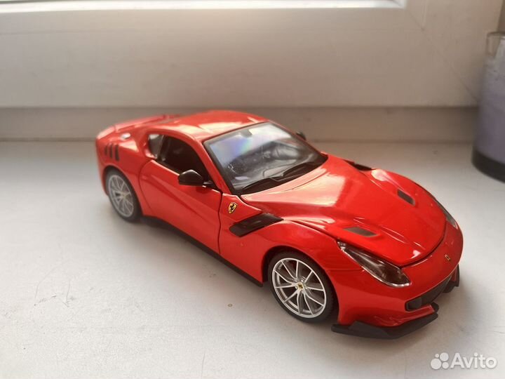 Burago ferrari 1:24